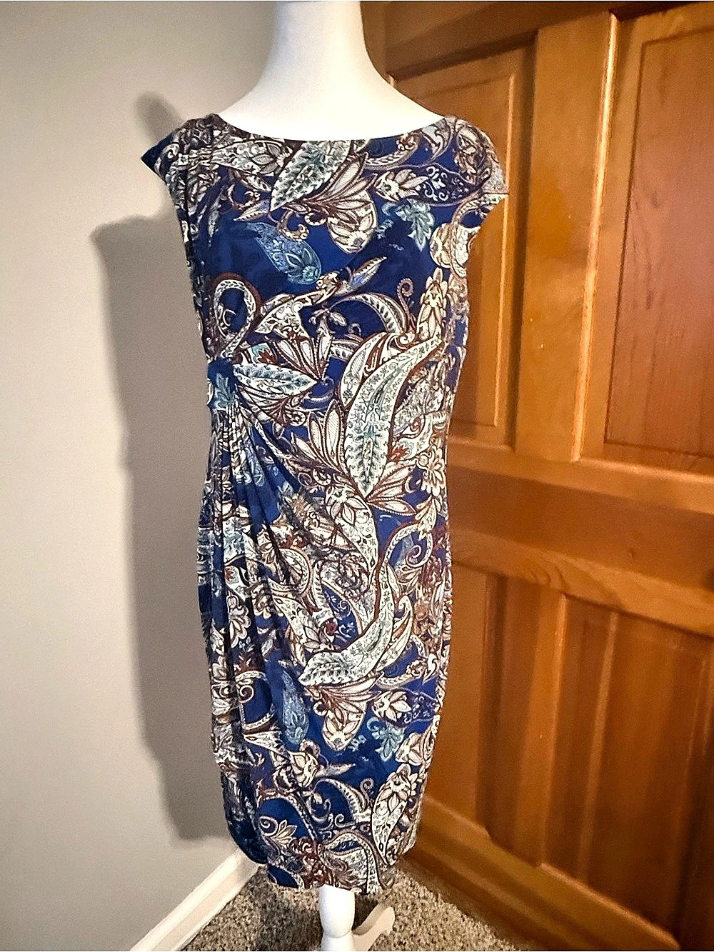 Signature Sadie Paisley Midi Dress in Blue Size Medium Like New